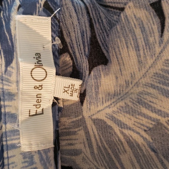 Anthropologie Eden & Eden button front long sleeve top - Picture 5 of 10